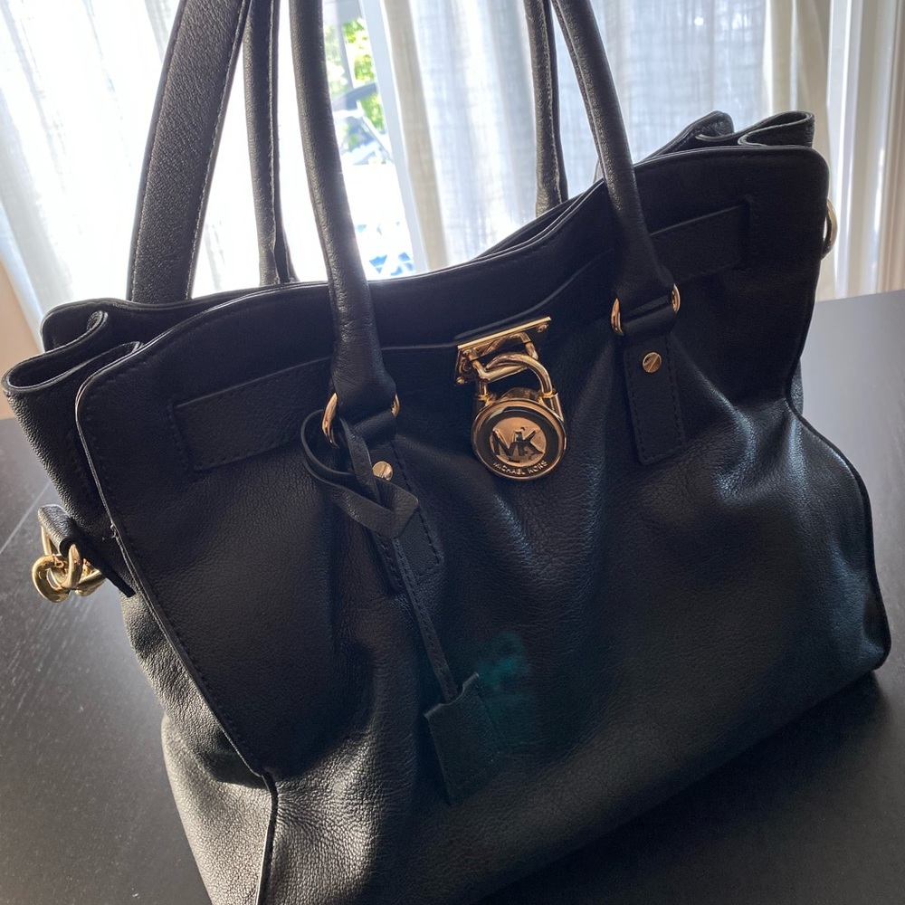 *Black Michael Kors Hamilton Tote*